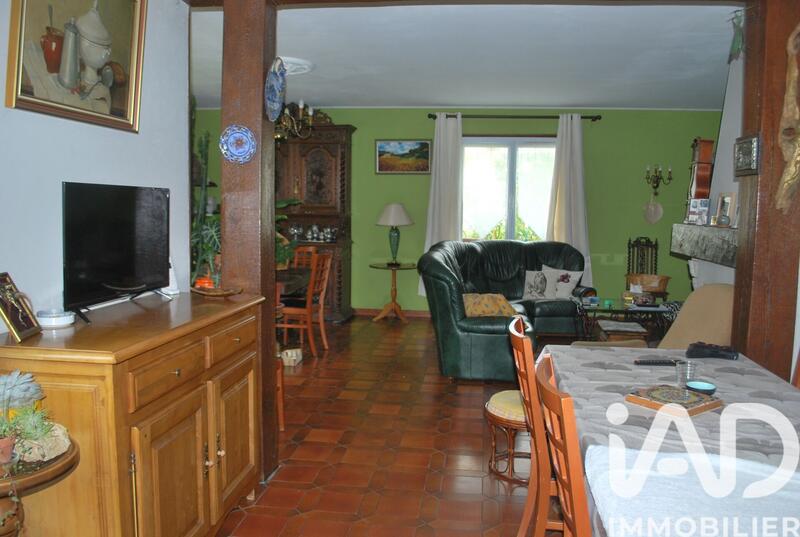 Maison - 230 m² - 8 pièces