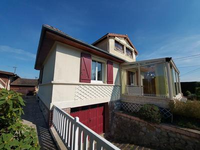 Maison - 95 m² - 4 pièces