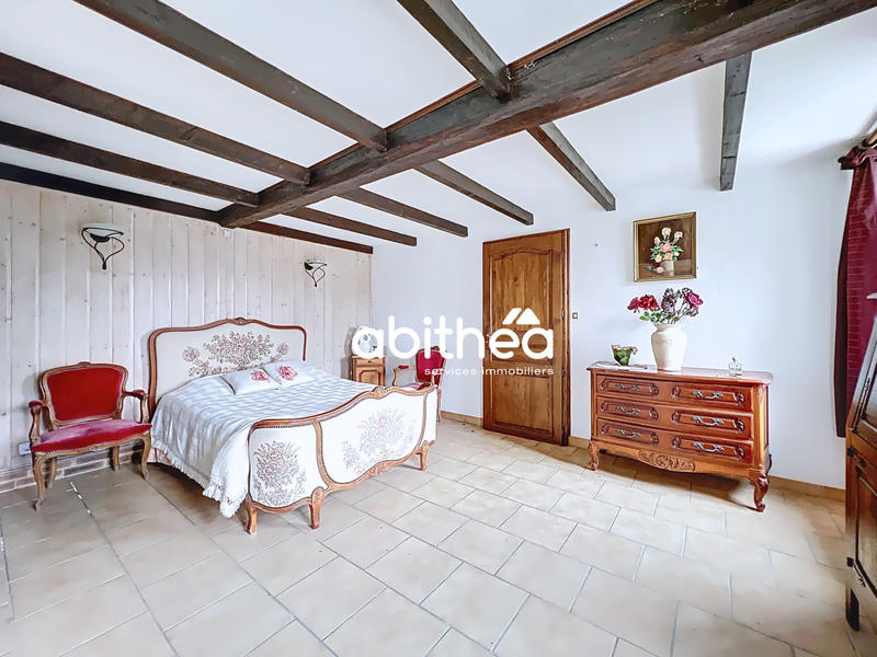 Maison - 180 m² - 8 pièces