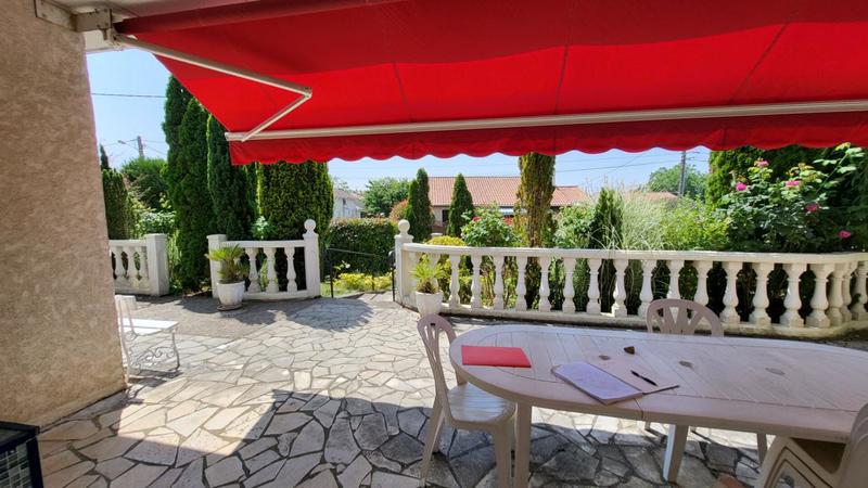 Maison - 210 m² - 6 pièces