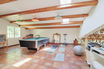 Maison - 326 m² - 11 pièces