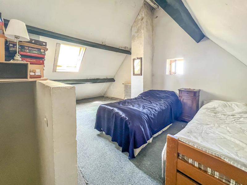 Maison - 383 m² - 17 pièces