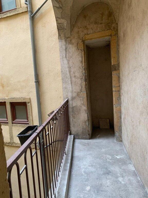 Studio - 25 m² - 1 pièce