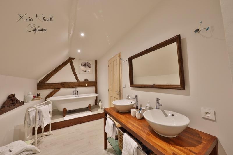 Maison - 480 m² - 10 pièces