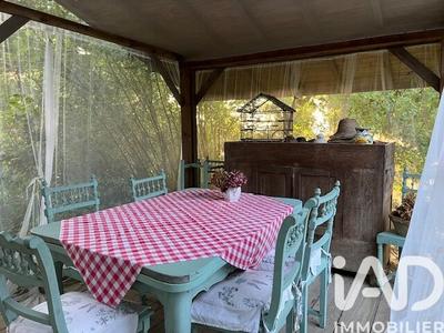 Maison - 318 m² - 12 pièces