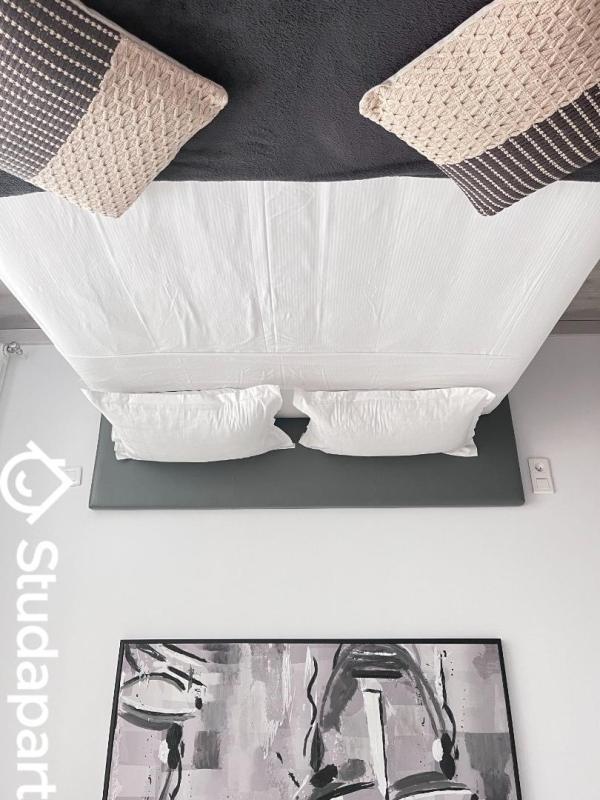 Chambre - 15 m² - 1 pièce