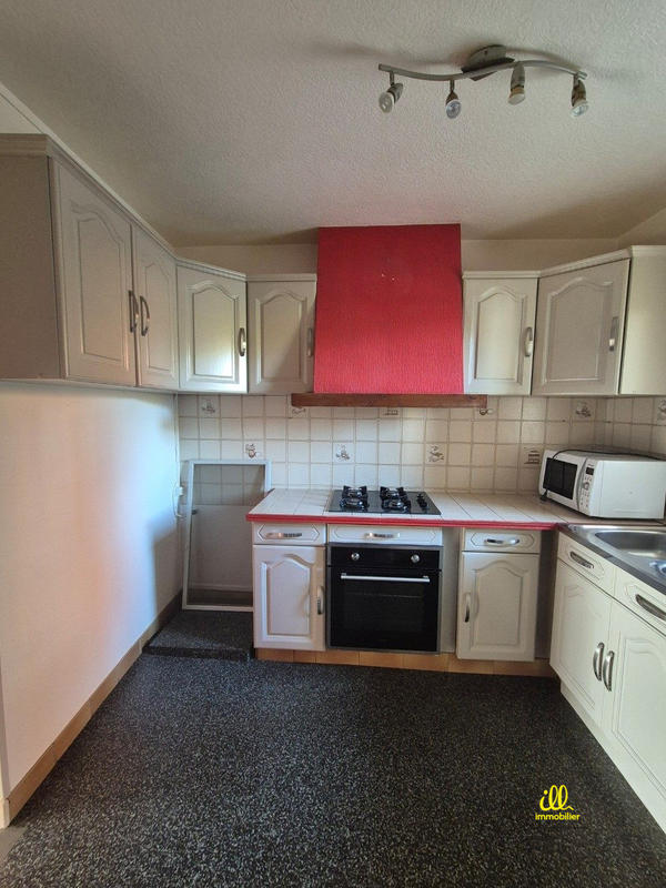 Maison - 216 m² - 10 pièces