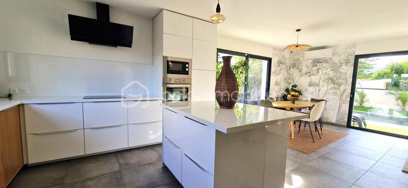 Maison - 93 m² - 4 pièces