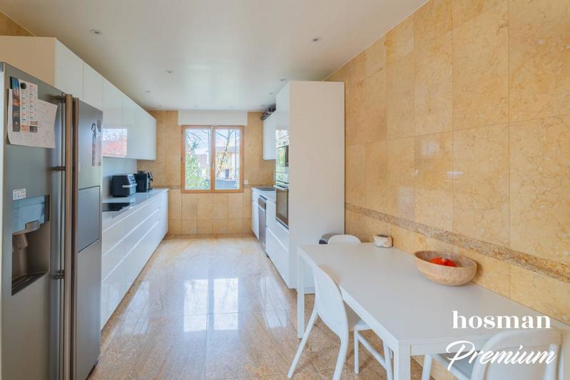 Maison - 178 m² - 7 pièces