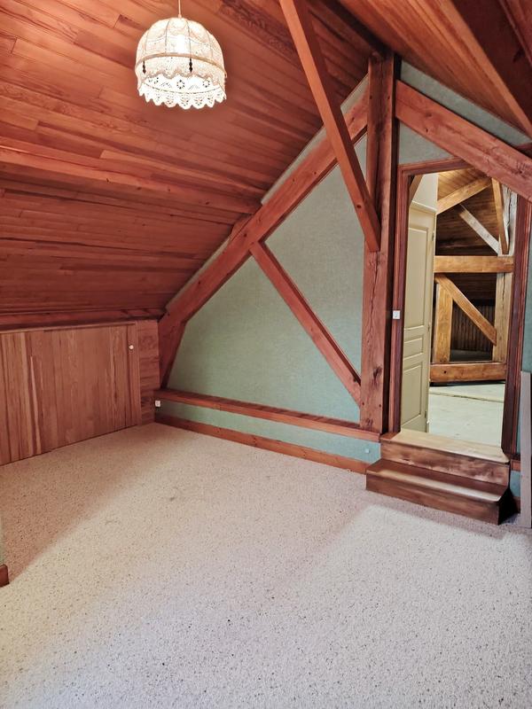 Maison - 170 m² - 8 pièces