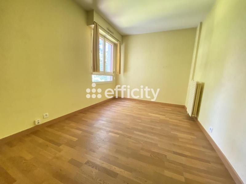 Appartement - 104 m² - 5 pièces