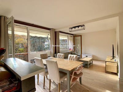 Appartement - 87 m² - 5 pièces