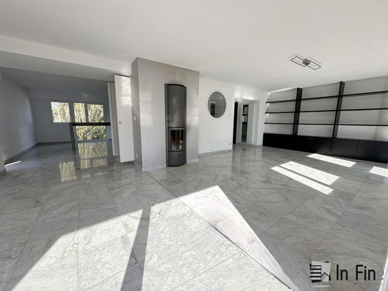 Appartement - 155 m² - 6 pièces