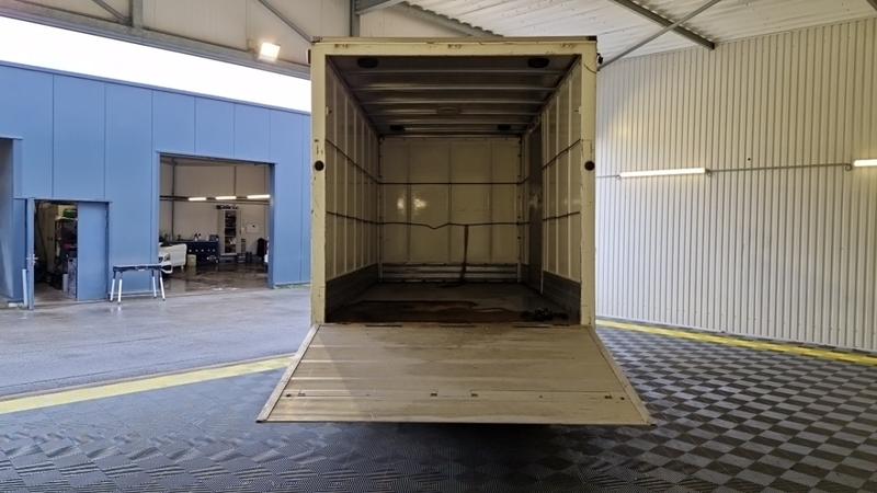 Renault Master 3.5t 2.5 dci 120 confort Caisse 20m3 + Hayon