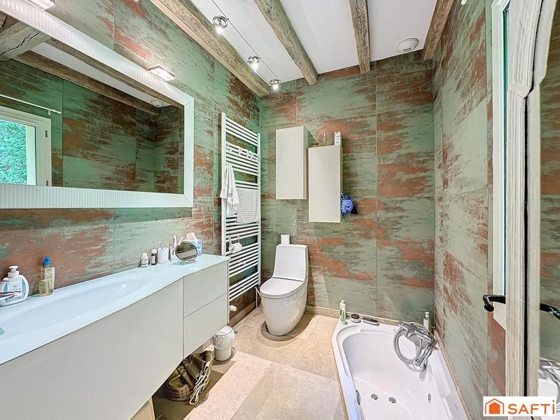 Maison - 210 m² - 7 pièces