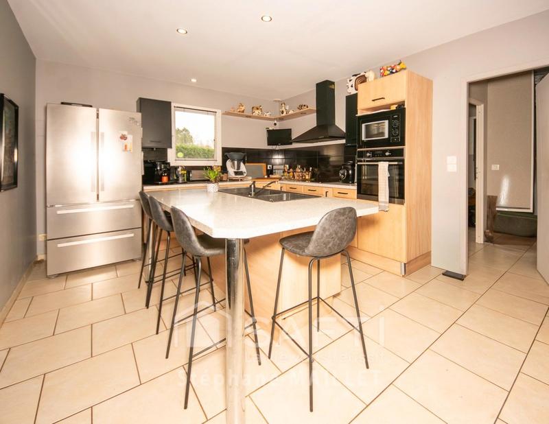 Maison - 172 m² - 7 pièces