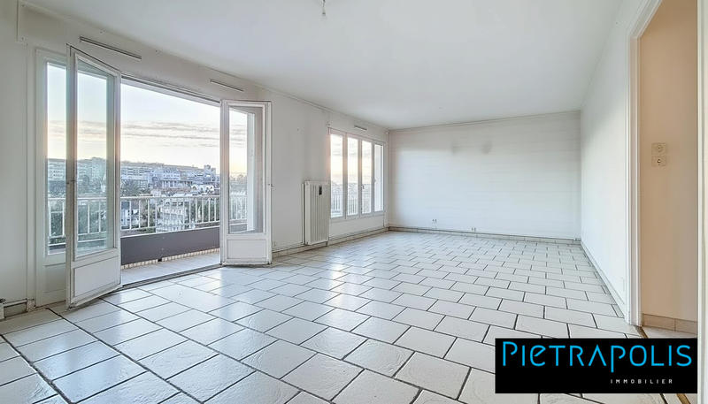 Appartement - 93 m² - 4 pièces