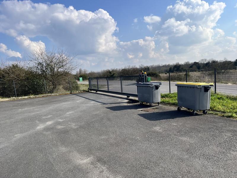 Local d'activités - 1 300 m²