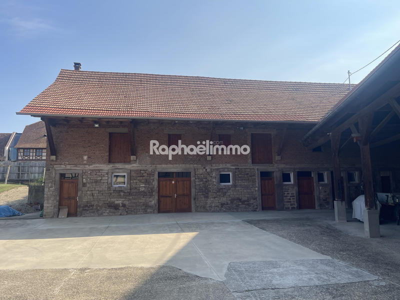 Maison - 700 m² - 6 pièces