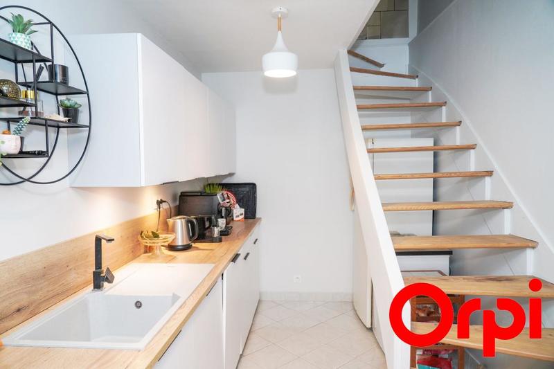 Maison - 275 m² - 7 pièces