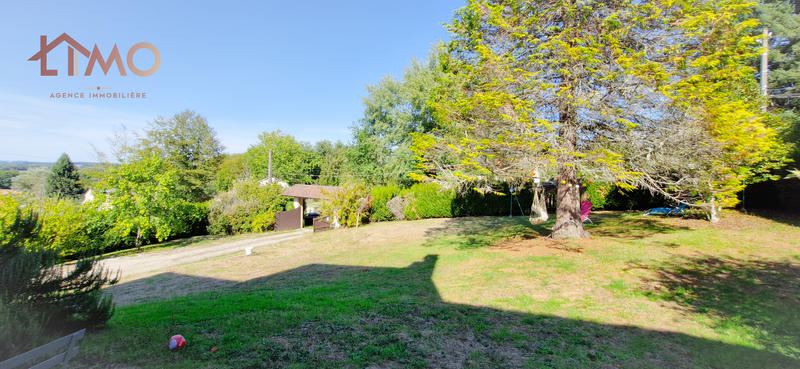 Maison traditionnelle - 166 m² - 8 pièces