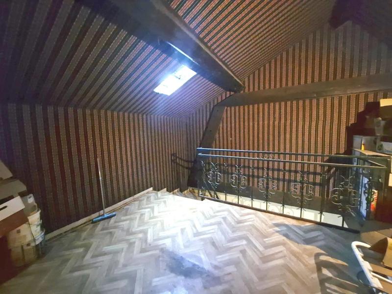 Maison - 244 m² - 6 pièces