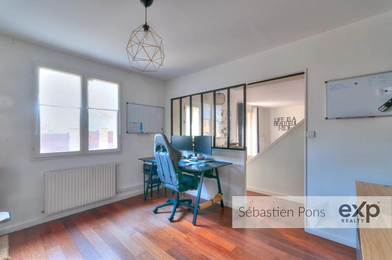 Maison - 177 m² - 7 pièces