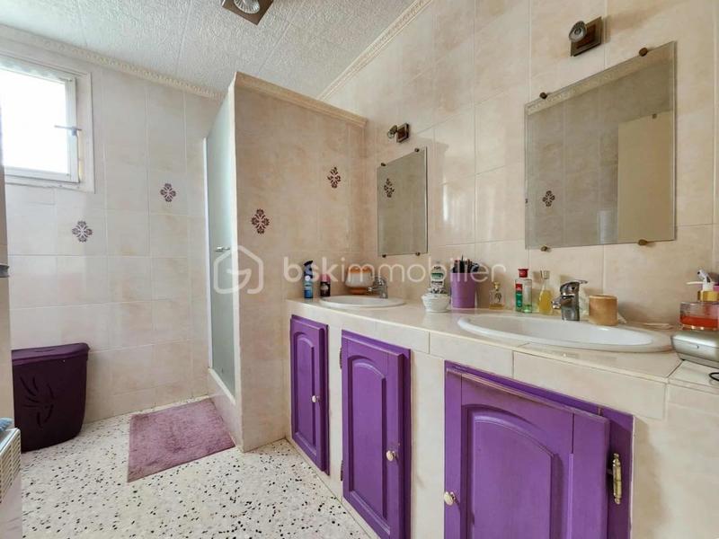 Villa - 214 m² - 9 pièces