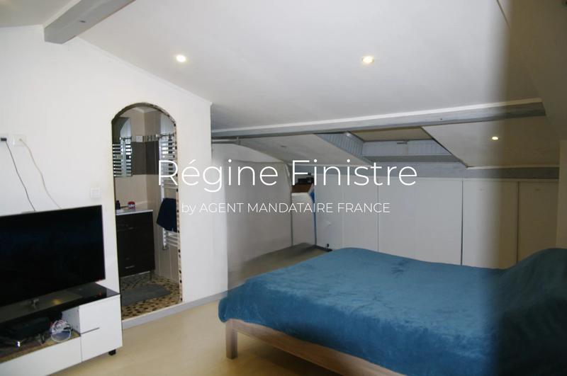 Maison - 205 m² - 7 pièces