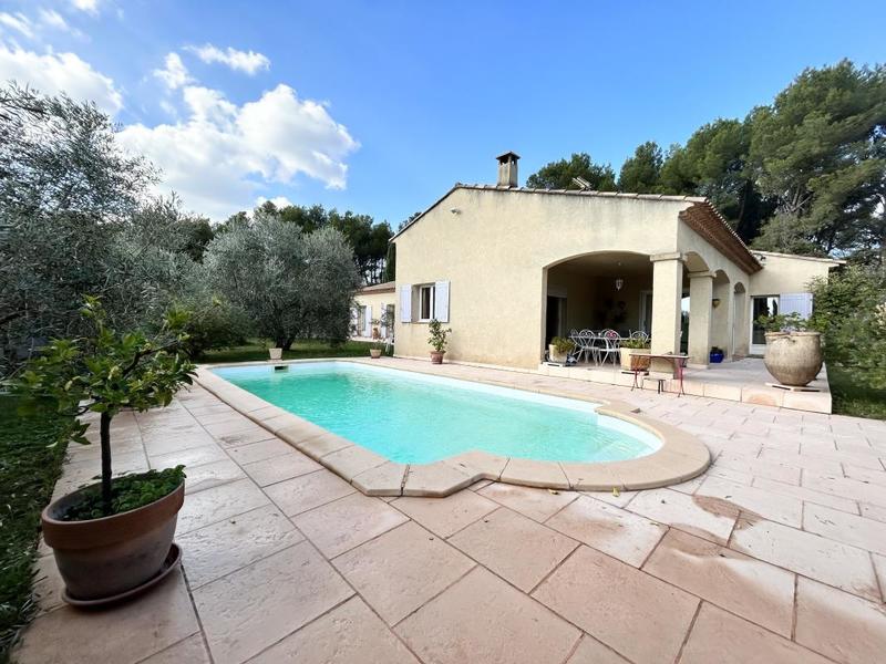 Pavillon - 209 m² - 7 pièces