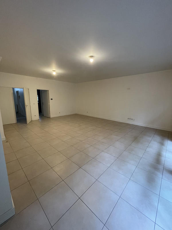 Maison - 196 m² - 6 pièces