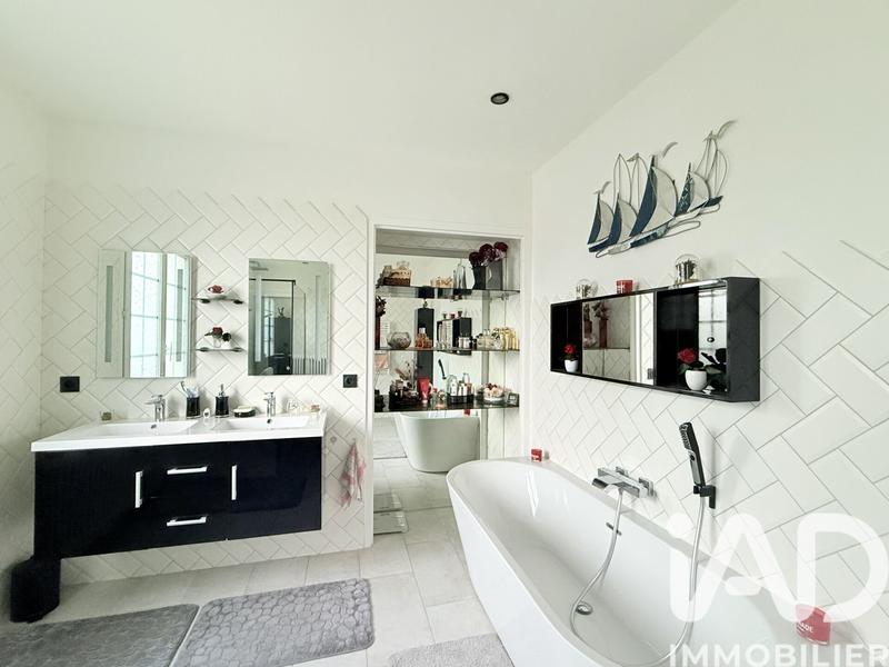 Maison - 118 m² - 5 pièces