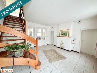 Maison - 293 m² - 9 pièces