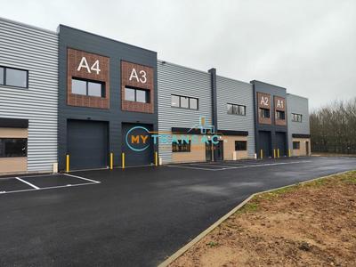 Local d'activité / Entrepôt - 229 m²