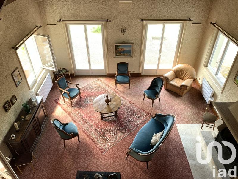 Maison - 220 m² - 7 pièces