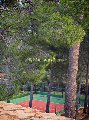 Propriété - 200 m² - 10 pièces