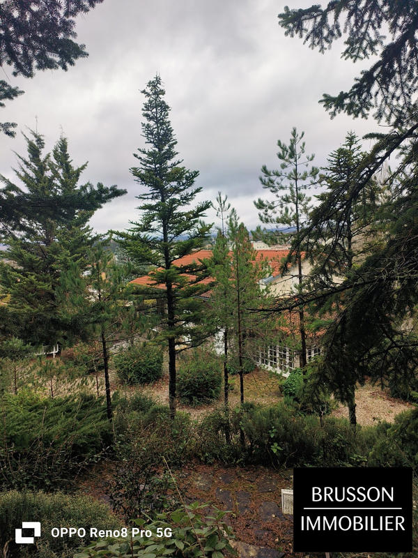 Villa - 256 m² - 6 pièces