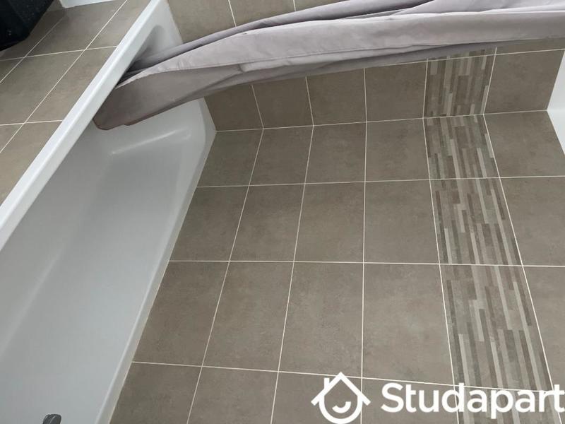 Chambre - 11 m² - 1 pièce