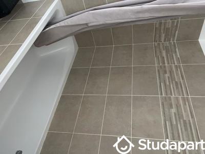 Chambre - 11 m² - 1 pièce