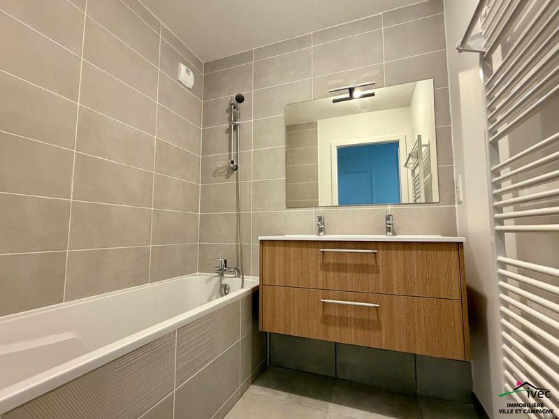 Appartement - 85 m² - 4 pièces