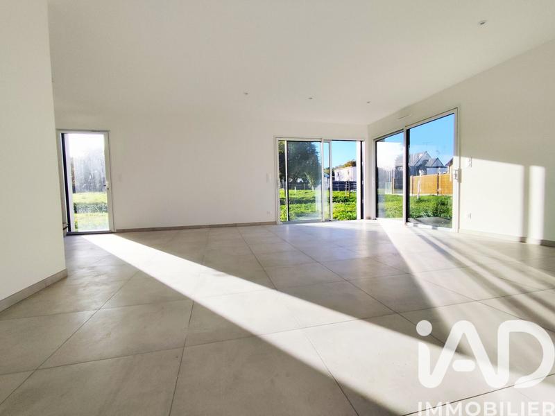 Maison - 95 m² - 5 pièces