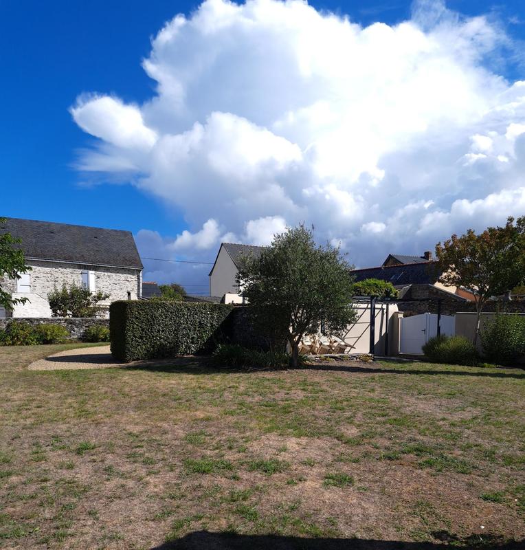 Maison - 152 m² - 9 pièces