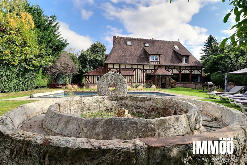 Maison - 268 m² - 12 pièces