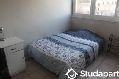 Chambre - 9 m² - 1 pièce