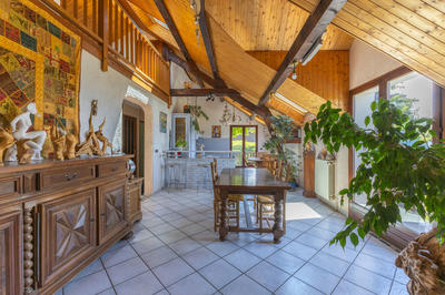 Maison - 220 m² - 8 pièces