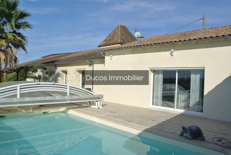 Maison - 280 m² - 6 pièces