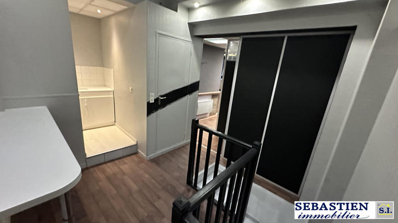 Local commercial - 76 m² - 6 pièces