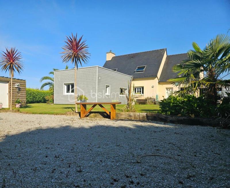 Maison traditionnelle - 135 m² - 8 pièces