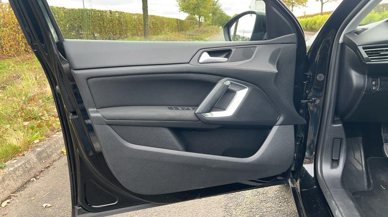 Peugeot 308 1.5 BlueHDi 100.0 Active Business