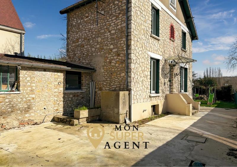 Maison - 85 m² - 4 pièces